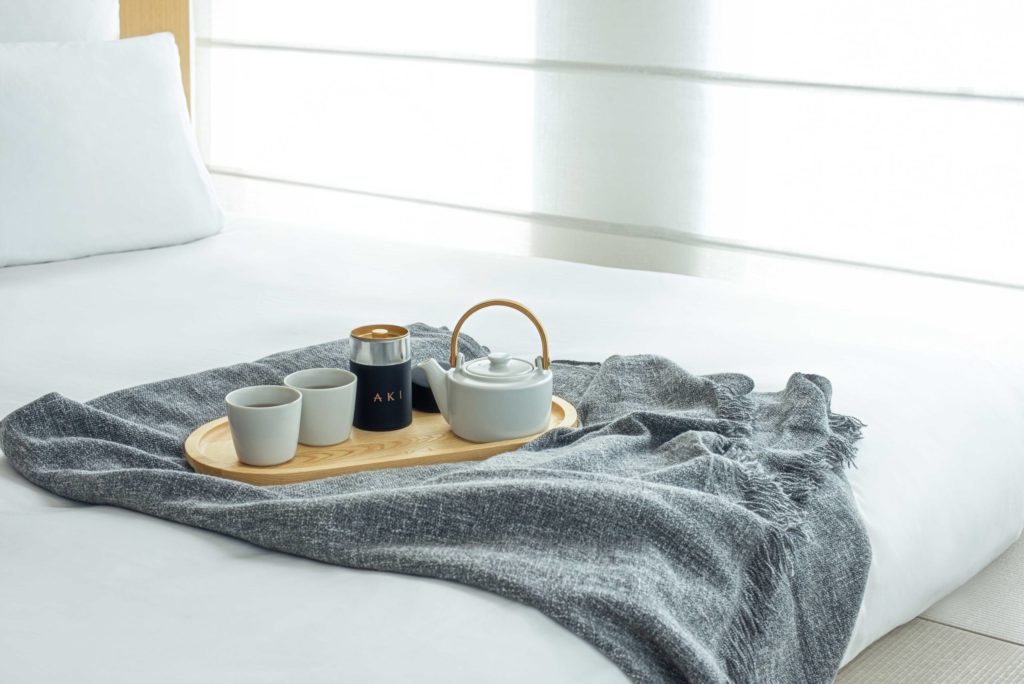 enjoy complementary tea at your in deluxe tatami room accommodation hong kong
