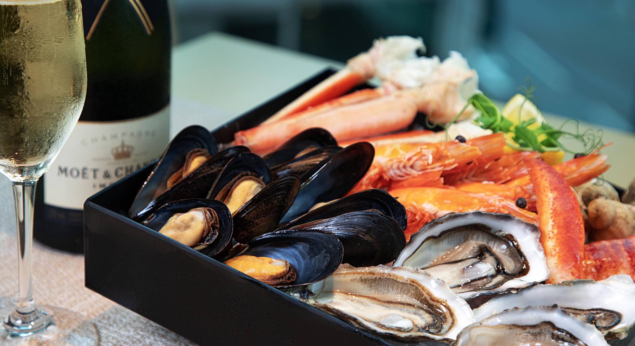 tangram weekend seafood brunch | aki mgallery